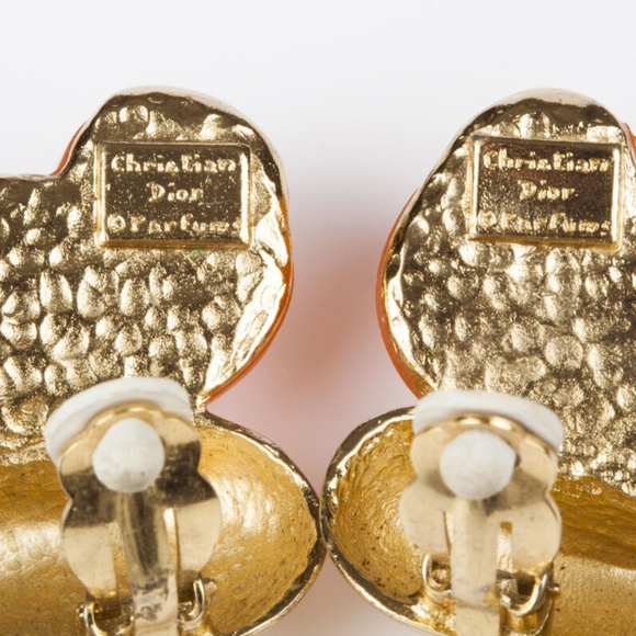 Massive Runway Christian Dior Shell Earrings - Picture 5 of 5